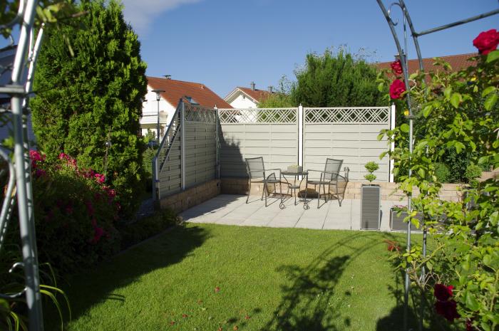 Blick auf unseren Garten allgäu urlaub ferienwohnung Blick auf unseren Garten